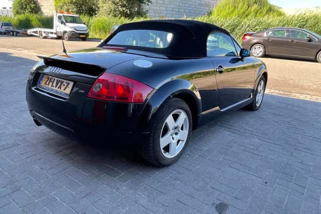 Audi TT (2000) thumbnail 5