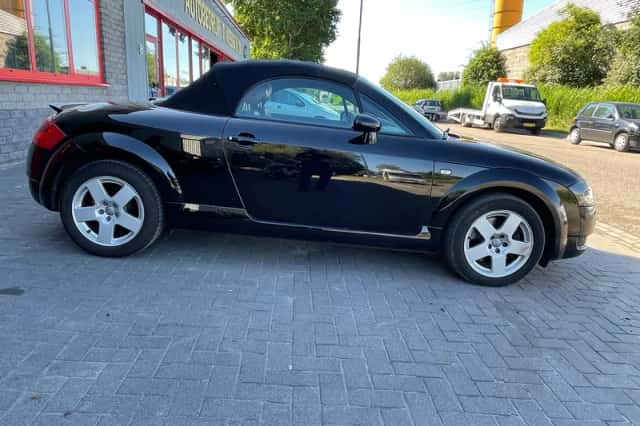 Audi TT (2000) thumbnail 6