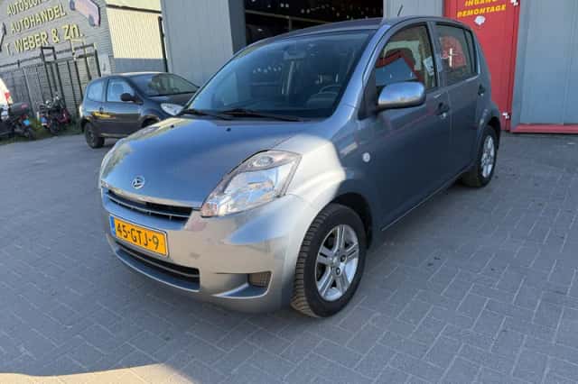 Daihatsu Sirion 2 (2008) thumbnail 1