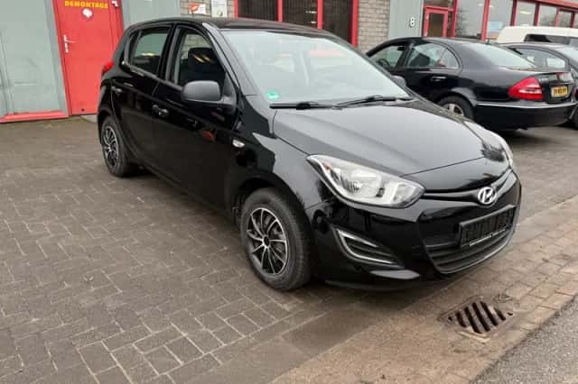Hyundai i20 (2014) thumbnail 4