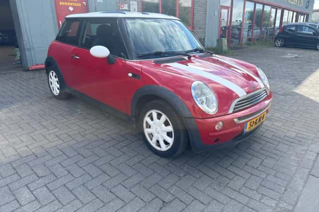 MINI One (2002) thumbnail 4