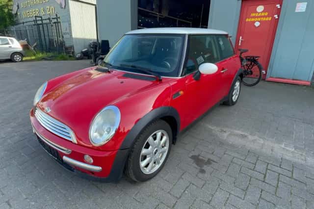 MINI Cooper (2003) thumbnail 1