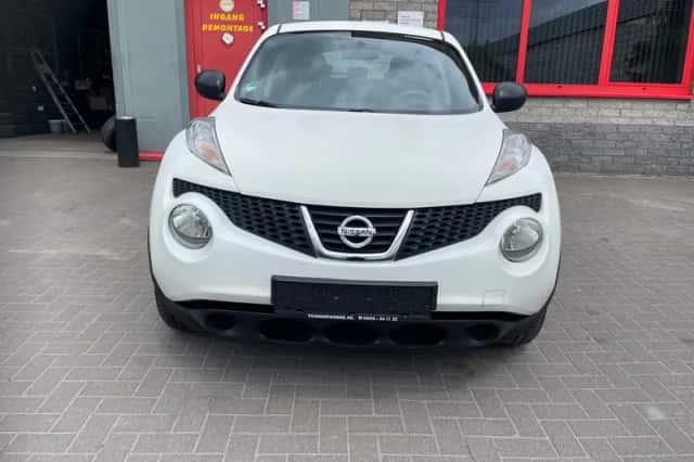 Nissan Juke (2012) thumbnail 2