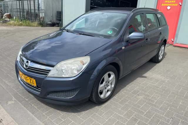 Opel Astra (2007) thumbnail 1