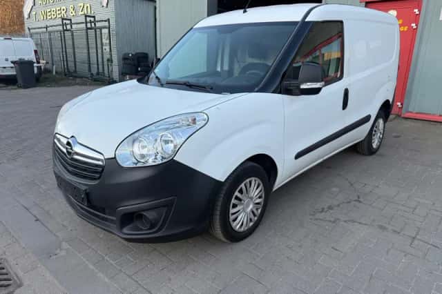 Opel Combo (2018) thumbnail 1