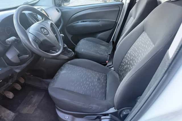 Opel Combo (2018) thumbnail 5