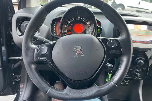 Peugeot 108 (2021) thumbnail 2