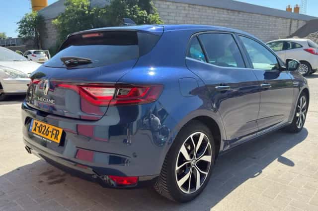 Renault Mégane (2019) thumbnail 3