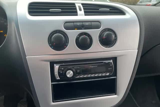 SEAT Leon (2007) thumbnail 3