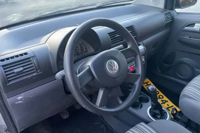 Volkswagen Fox (2011) thumbnail 3