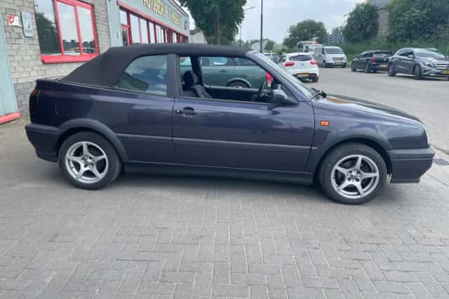Volkswagen Golf (1995) thumbnail 5