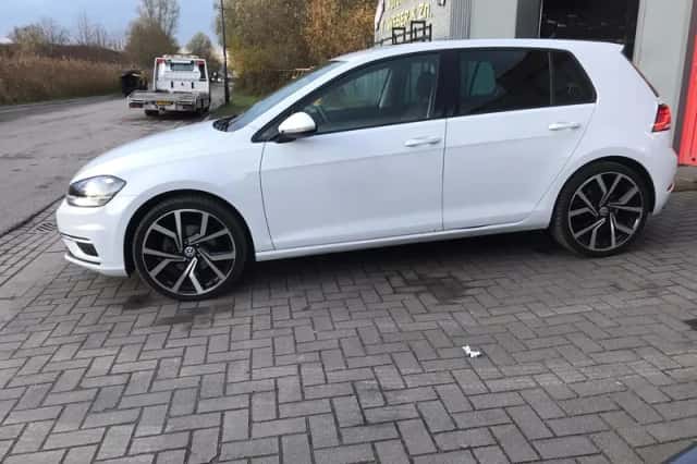 Volkswagen Golf (2017) thumbnail 6