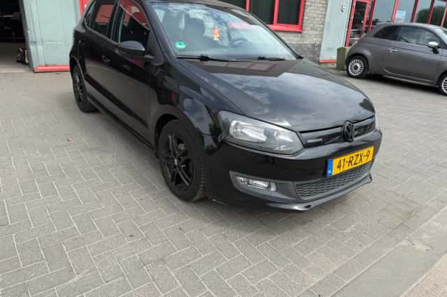 Volkswagen Polo (2011) thumbnail 4