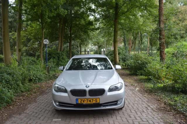 BMW 5-Serie (2011) thumbnail 1