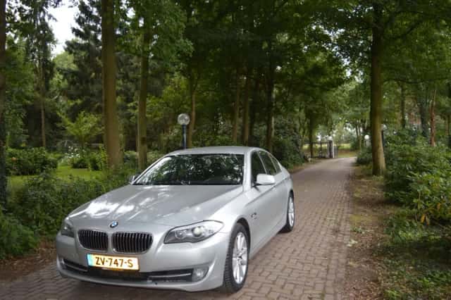 BMW 5-Serie (2011) thumbnail 2