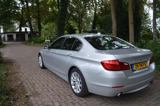 BMW 5-Serie (2011) thumbnail 3