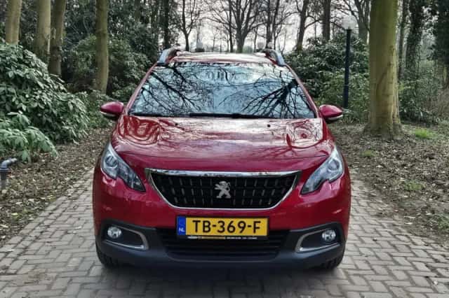 Peugeot 2008 (2018) thumbnail 1