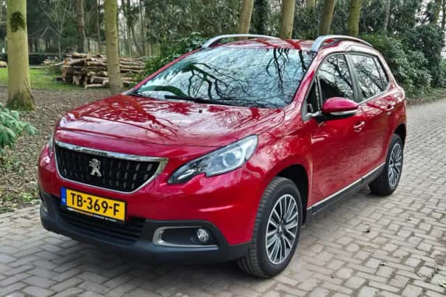 Peugeot 2008 (2018) thumbnail 2