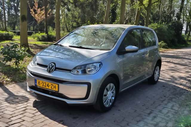 Volkswagen Up! (2021) thumbnail 2