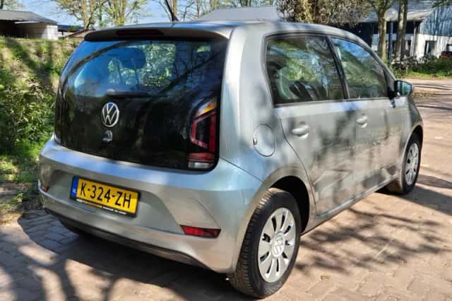 Volkswagen Up! (2021) thumbnail 6