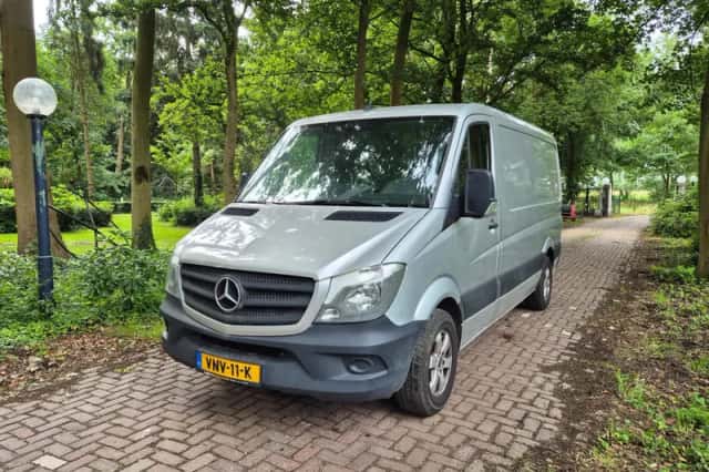 Mercedes-Benz Sprinter (2016) thumbnail 2