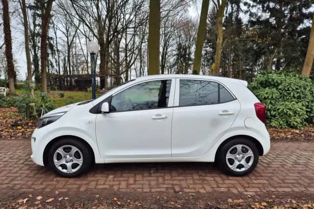 Kia Picanto (2020) thumbnail 3