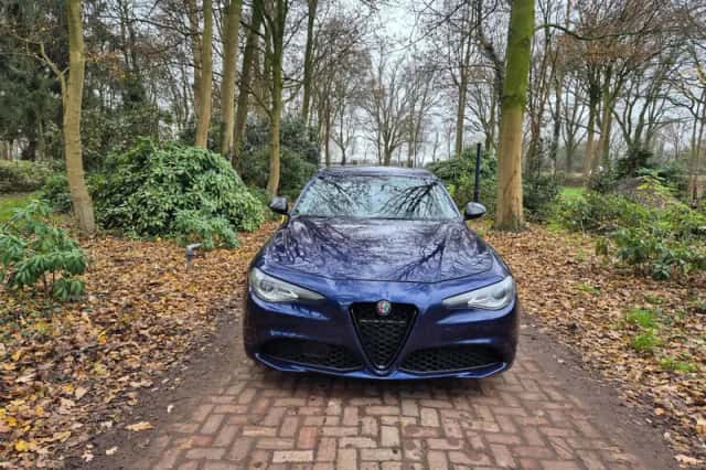 Alfa Romeo Giulia (2017) thumbnail 1
