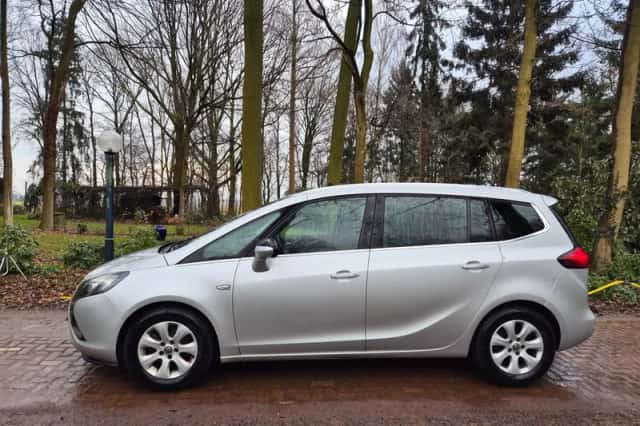 Opel Zafira (2014) thumbnail 3