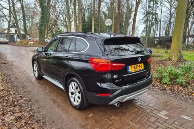 BMW X1 (2018) thumbnail 4