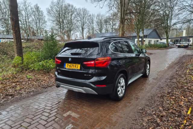 BMW X1 (2018) thumbnail 6