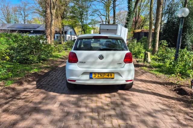 Volkswagen Polo (2014) thumbnail 5