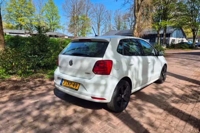 Volkswagen Polo (2014) thumbnail 6