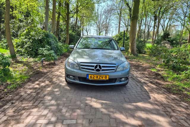 Mercedes-Benz C-Klasse (2010) thumbnail 1