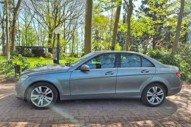Mercedes-Benz C-Klasse (2010) thumbnail 3