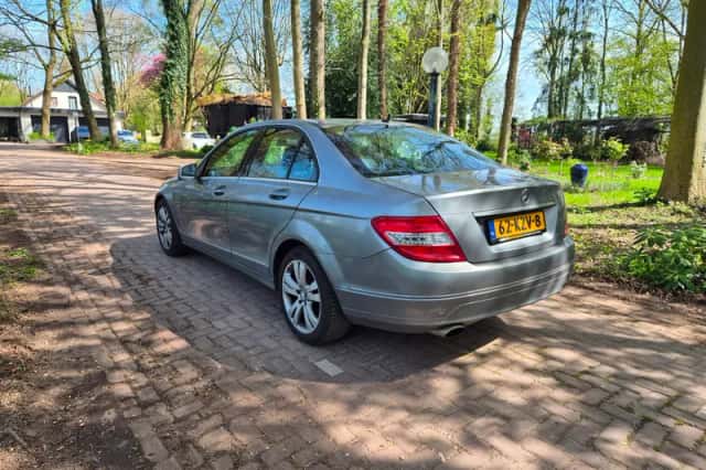 Mercedes-Benz C-Klasse (2010) thumbnail 4