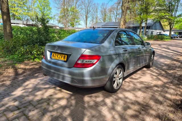 Mercedes-Benz C-Klasse (2010) thumbnail 6