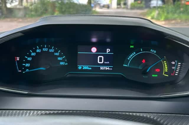 Peugeot e-208 (2023) thumbnail 6
