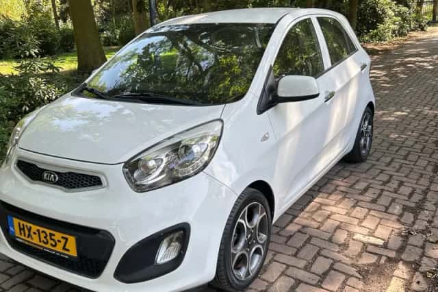 Kia Picanto (2016) thumbnail 2