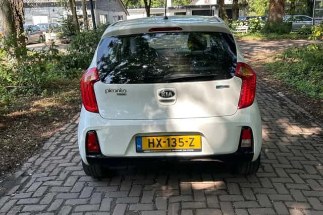 Kia Picanto (2016) thumbnail 4