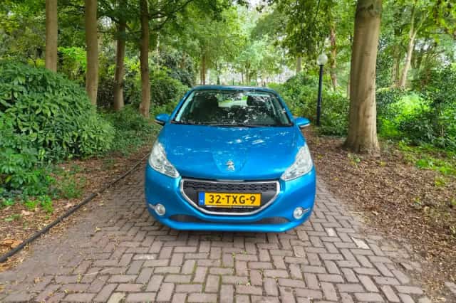 Peugeot 208 (2012) thumbnail 1