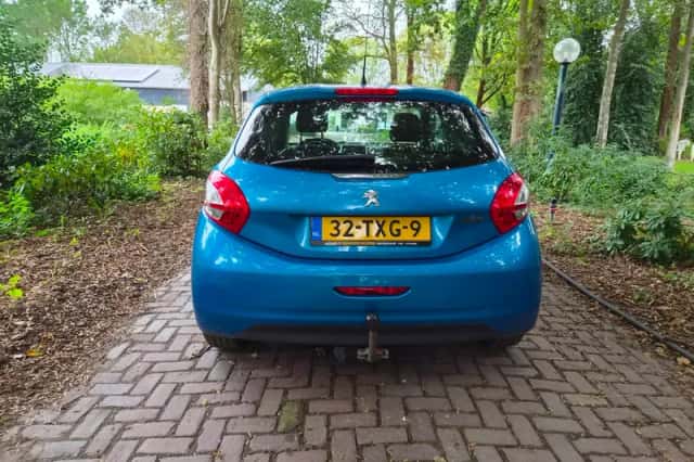 Peugeot 208 (2012) thumbnail 5