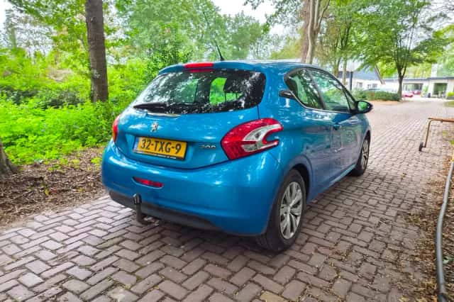 Peugeot 208 (2012) thumbnail 6