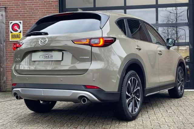 Mazda CX-5 (2023) thumbnail 2