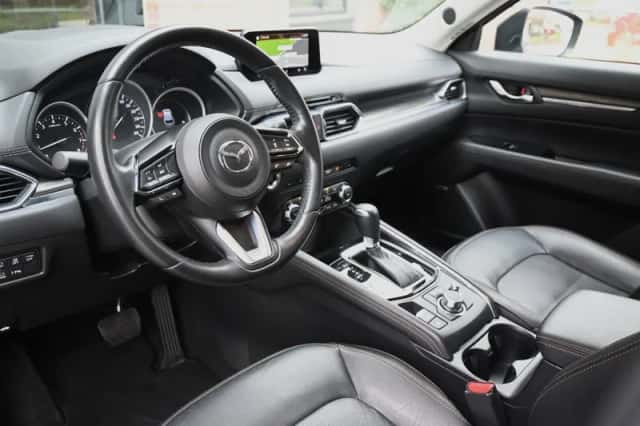 Mazda CX-5 (2017) thumbnail 2