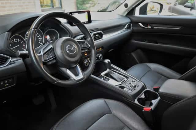 Mazda CX-5 (2017) thumbnail 2