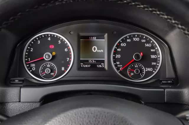 Volkswagen Tiguan (2012) thumbnail 5