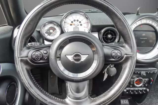 MINI Cabrio (2013) thumbnail 4