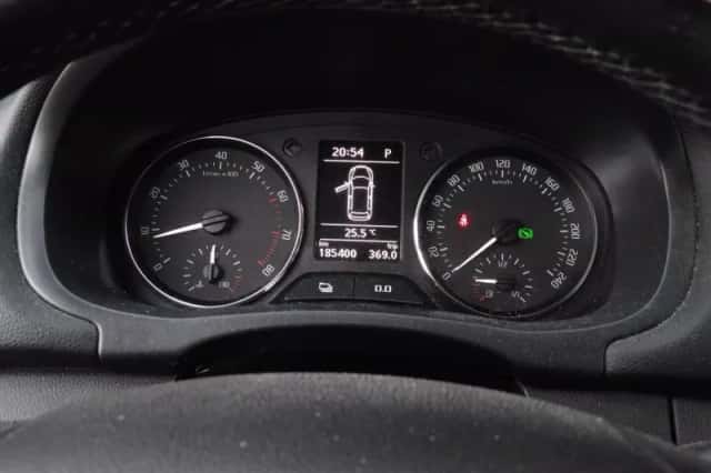 Škoda Fabia (2012) thumbnail 4
