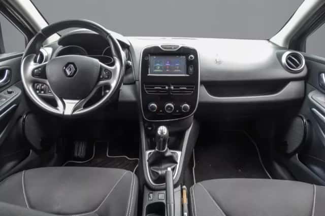 Renault Clio (2016) thumbnail 3