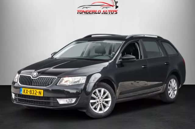 Škoda Octavia (2017) thumbnail 1